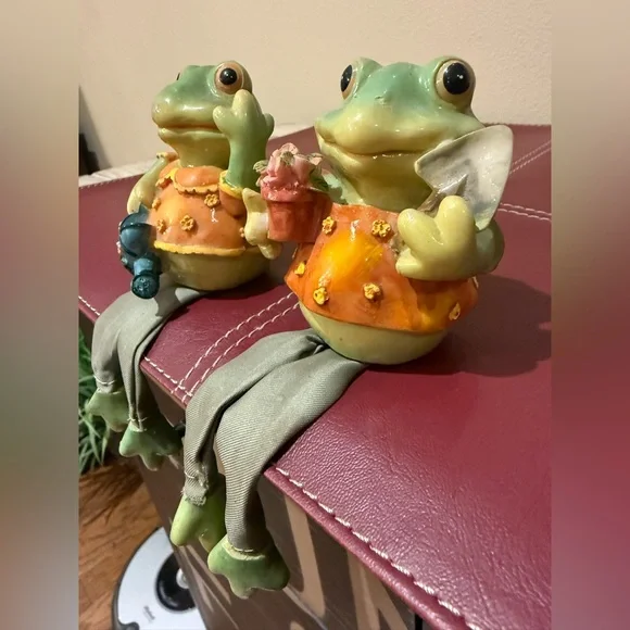 Vintage Frog Gardeners Shelf Sitter Figurines - Picture 2 of 9